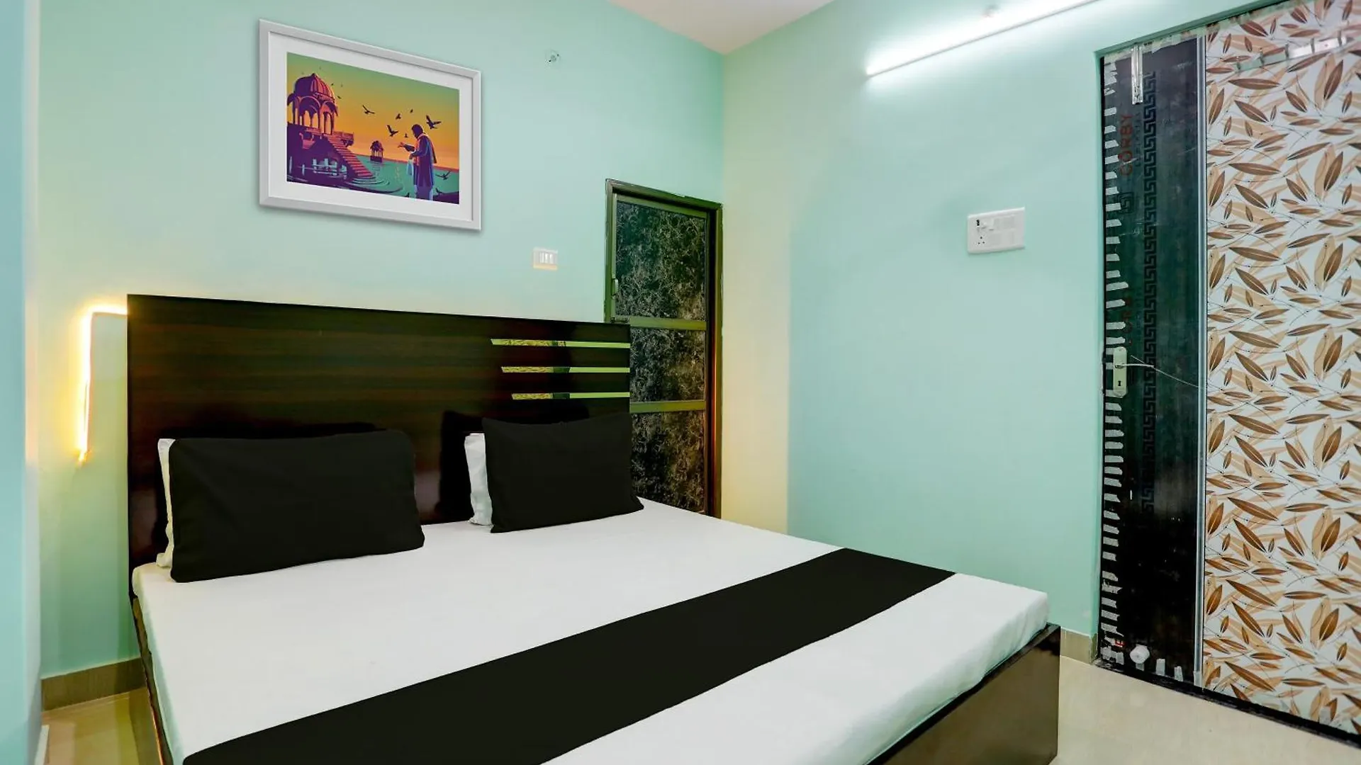 Hotel O Flagship Kamla P Guest House Varanasi