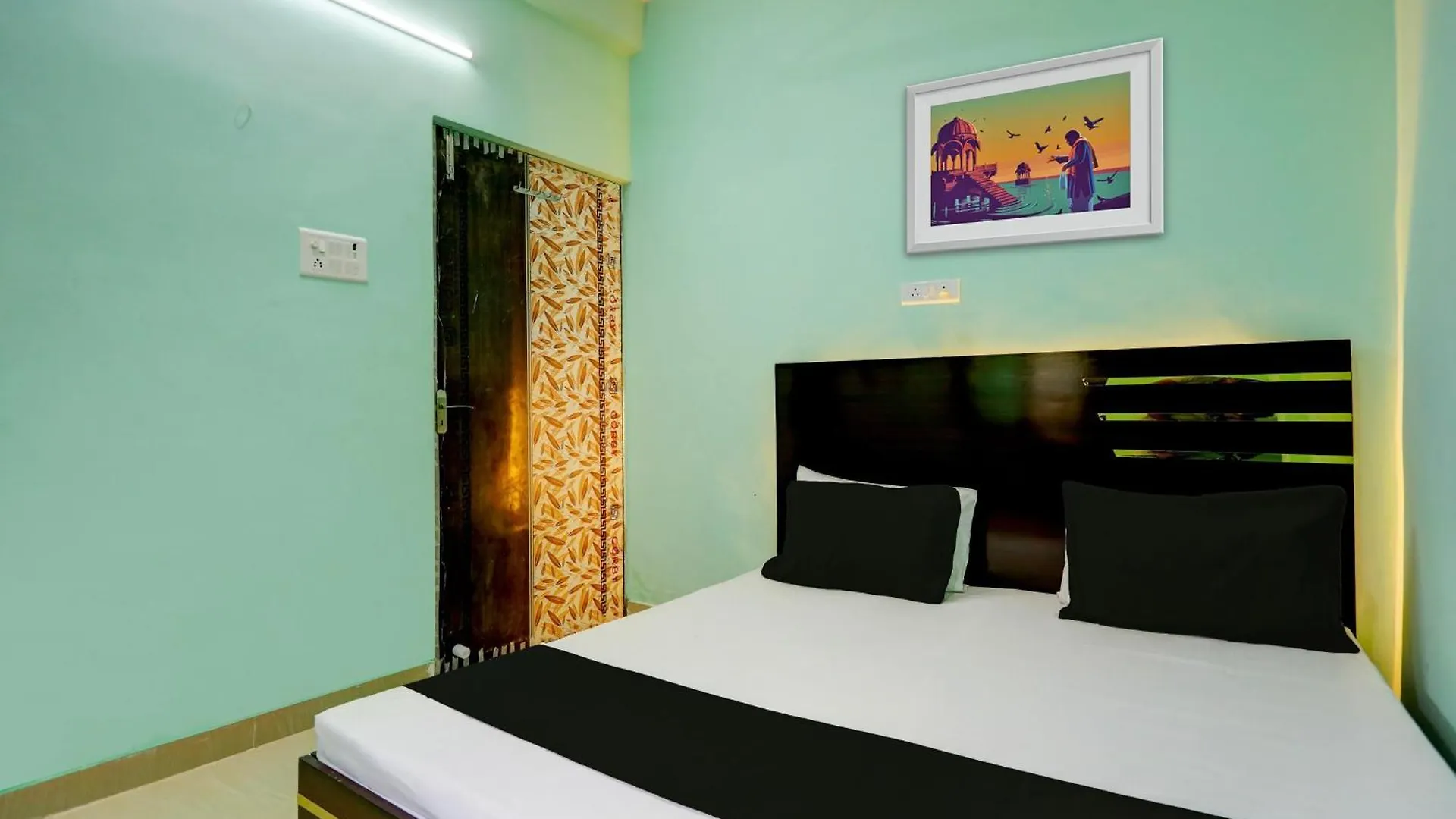 Hotel O Flagship Kamla P Guest House Varanasi