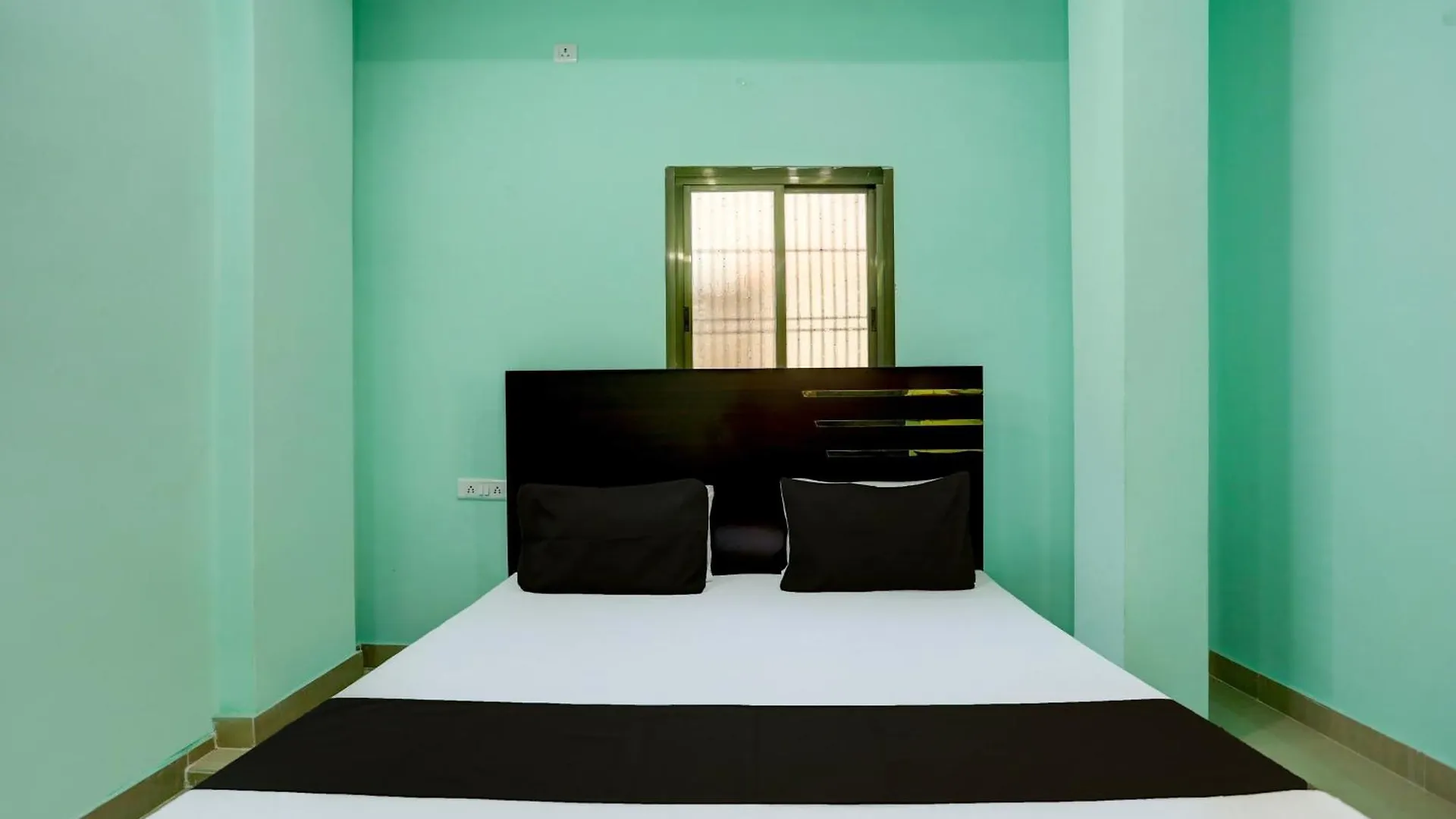 Hotel O Flagship Kamla P Guest House Varanasi
